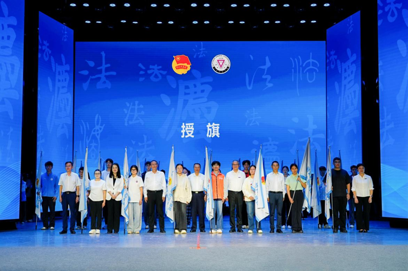 云南法治宣传“轻骑兵”出征 